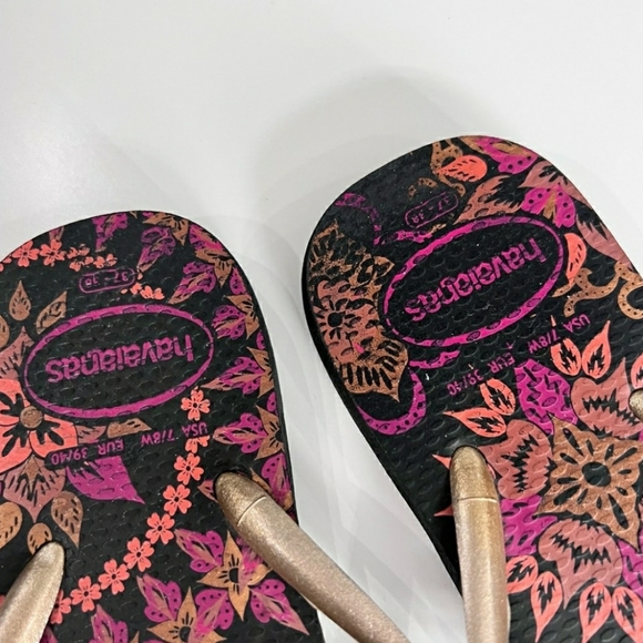 SOLD Havaianas Slim Bejeweled Mandala Flip Flops - Picture 3 of 5
